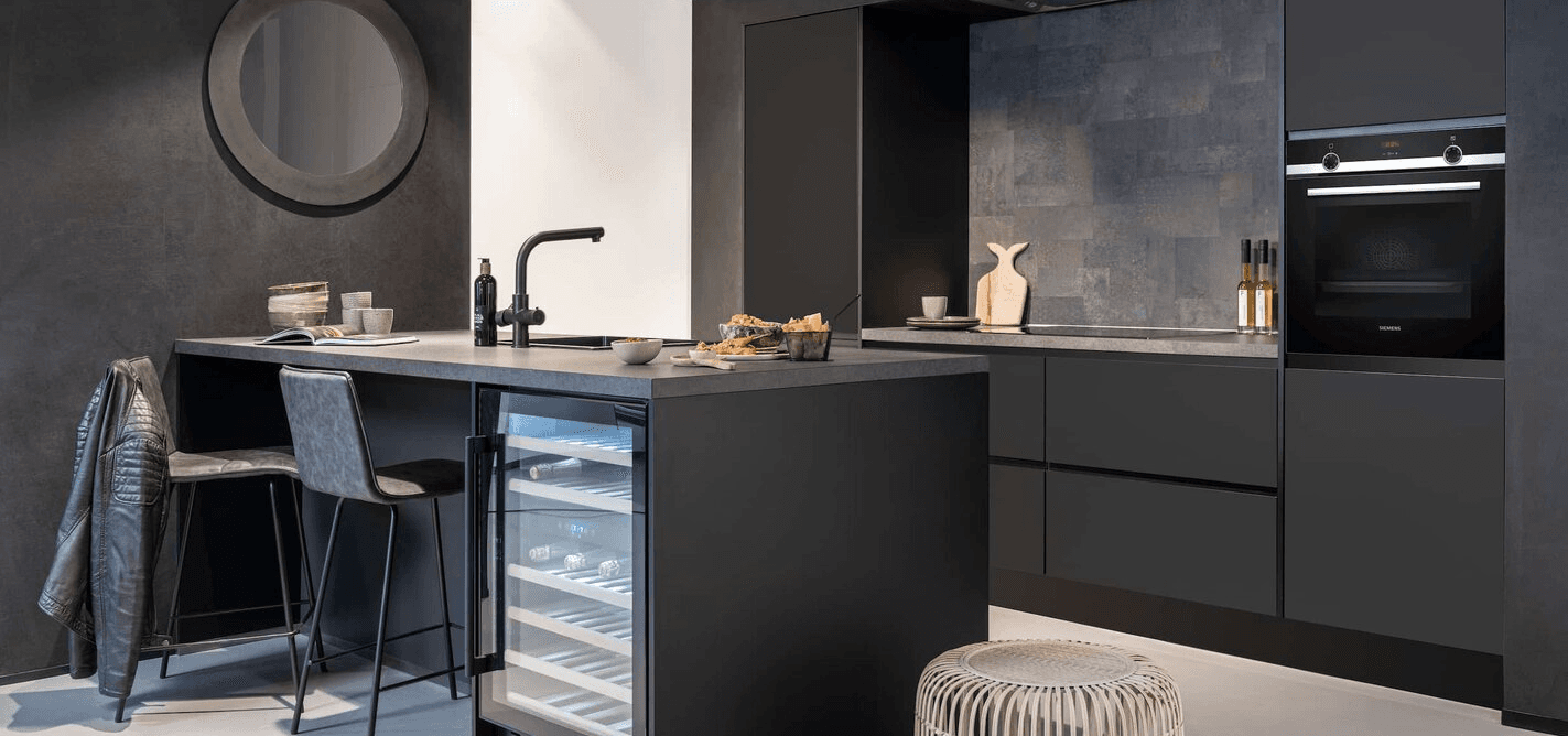 Kopie van Bains CK321 Hello Kitchen Son013-Hersteld (1)_1 (1).png (1423×668)